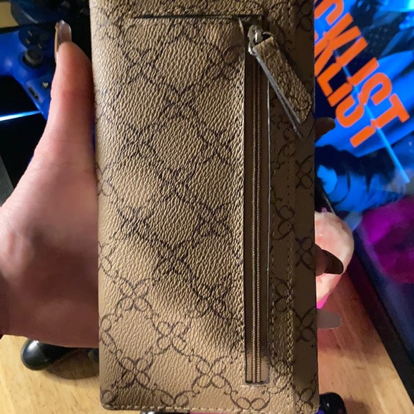 Wallet - Picture 2 of 3